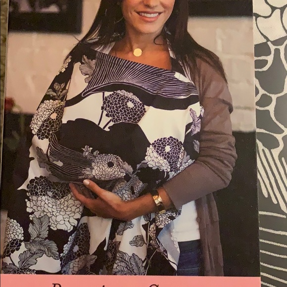 Bebe au Lait Other - Bebe au Lait Nursing Cover in black floral print